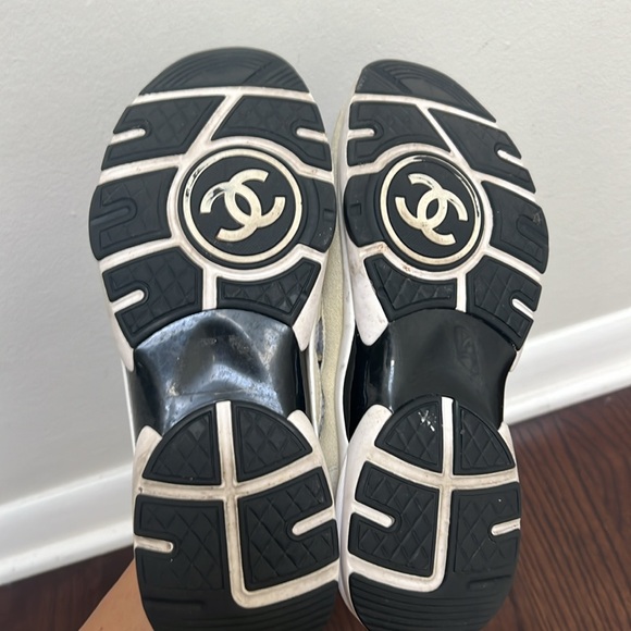 Chanel beige and white sock sneakers 38.5 - Picture 6 of 9